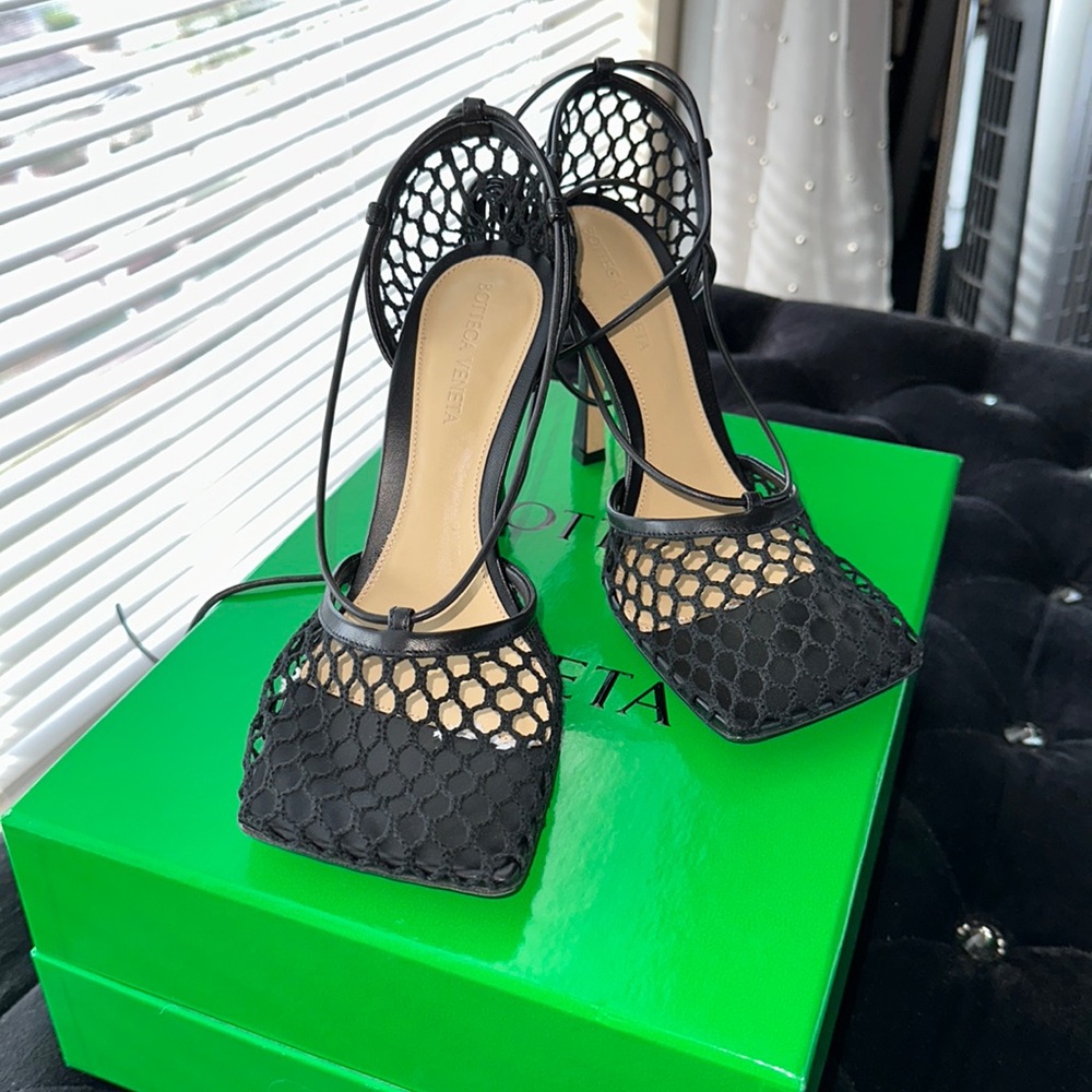 Bottega Stretch Black Mesh & Leather Lace-Up Sandal Size 38